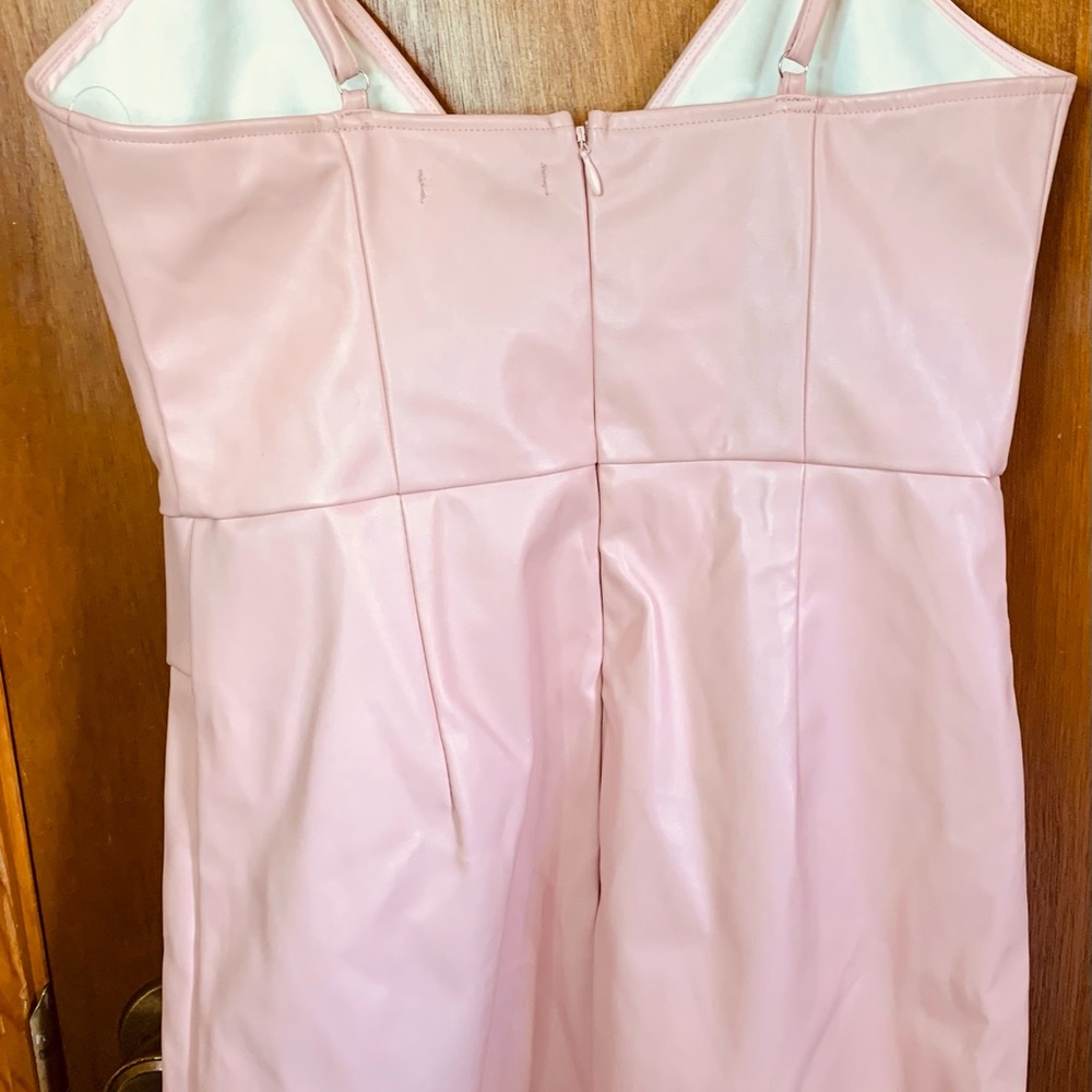 Short cute little FashionNova pink dress #976 - Picture 5 of 9